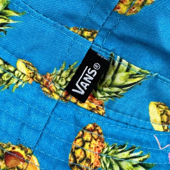 Vans Undertone 'Drained and Confused' Pineapple Skull Bucket Hat - Picture 6 of 7